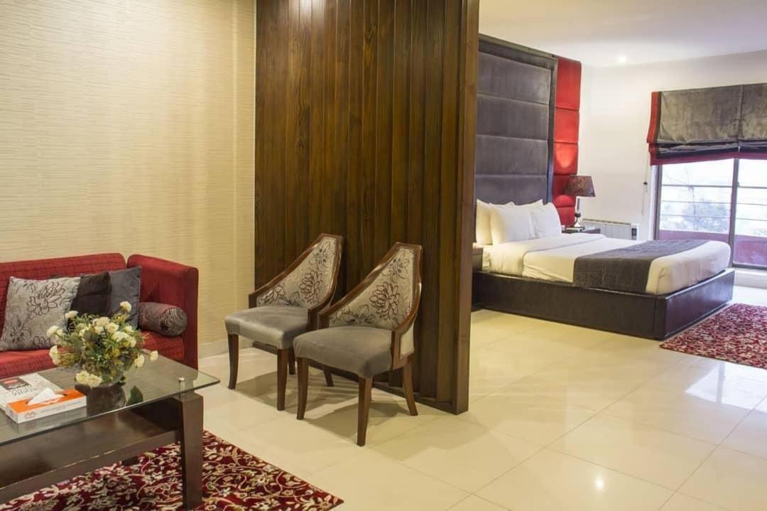 לאהור Maisonette Hotel & Apartments מראה חיצוני תמונה